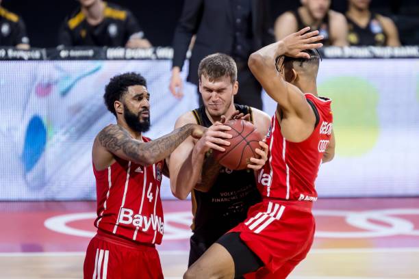 在现代足球 在现代足球