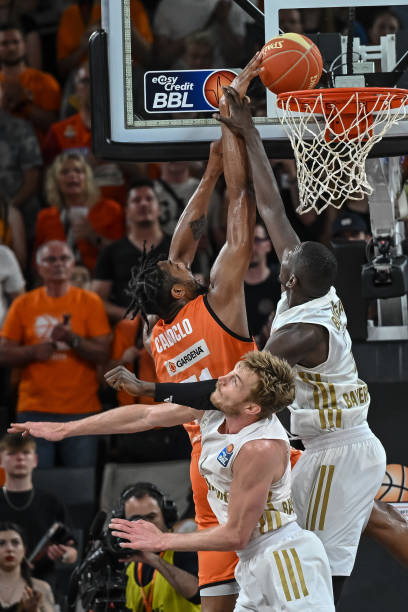 敲响了警钟 敲响了警钟